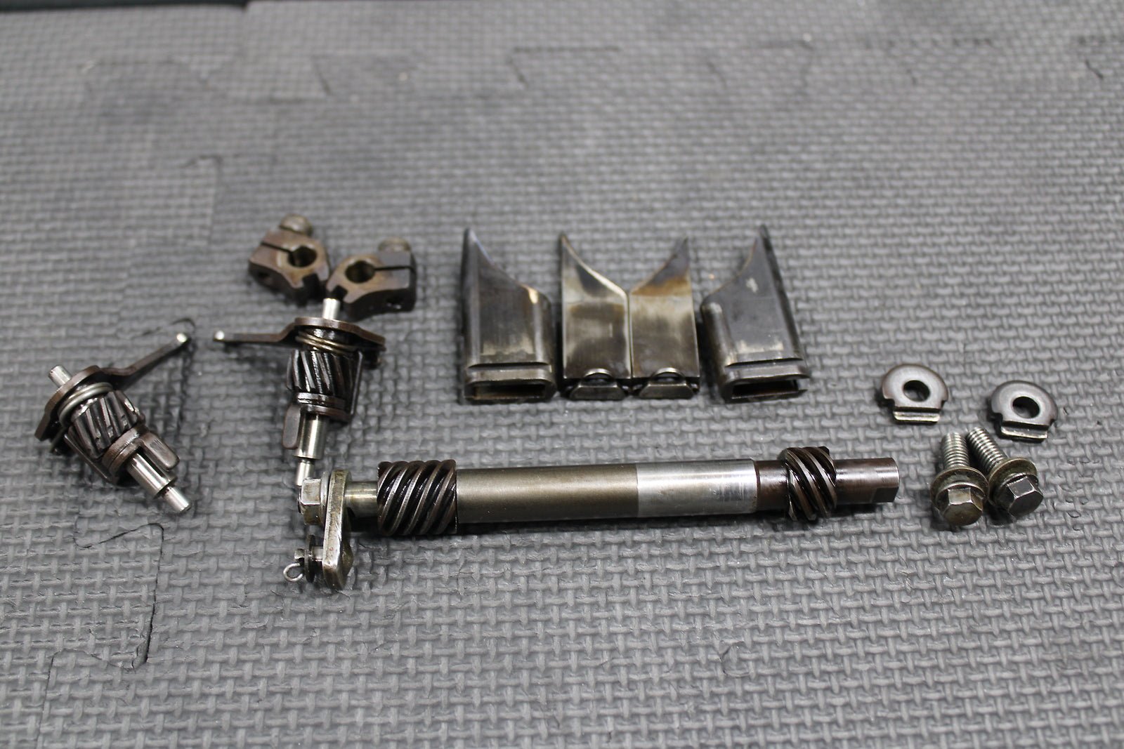 1997 93 - 97 HONDA CR125R OEM HPP POWERVALVE POWER VALVE PINION SHAFT VALVES ASSY - hggarage