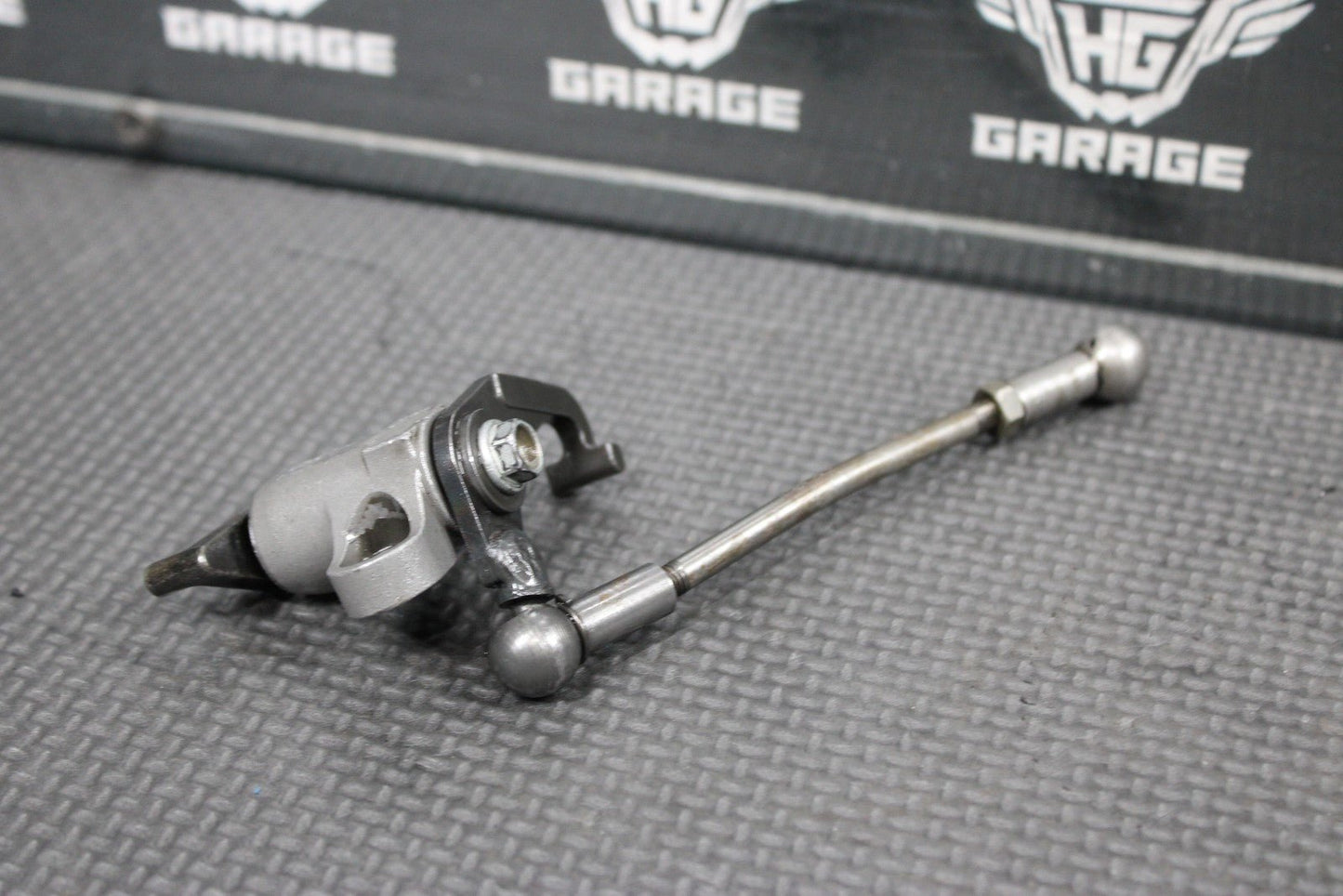 2000 KTM 250 EXC OEM ENGINE POWERVALVE EXHUAST VALVE LINKAGE GOVERNOR - hggarage