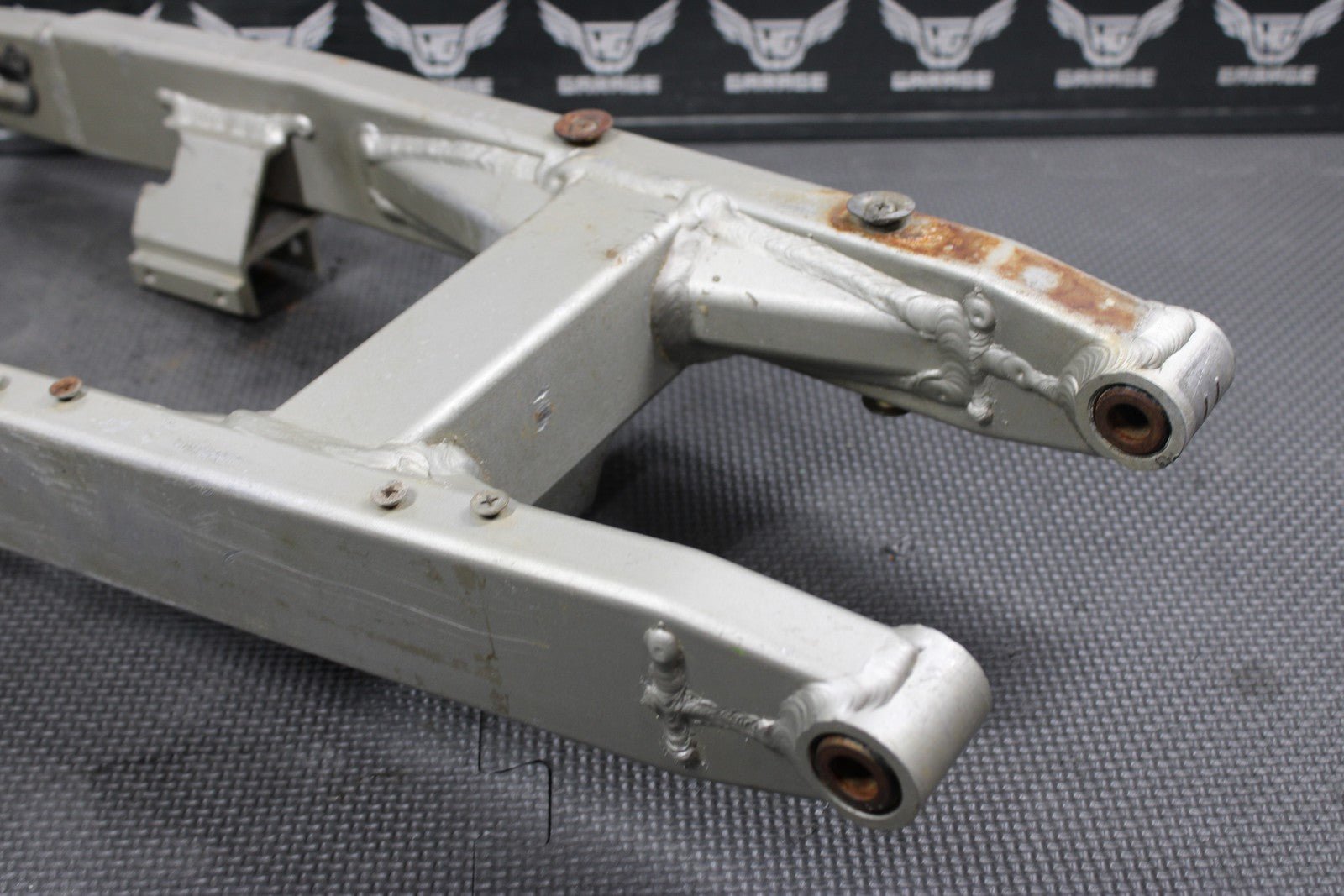 2001 KAWASAKI KX100 OEM SWINGARM SWING ARM SUSPENSION 33001 - 1543 - TX READ DESC! - hggarage
