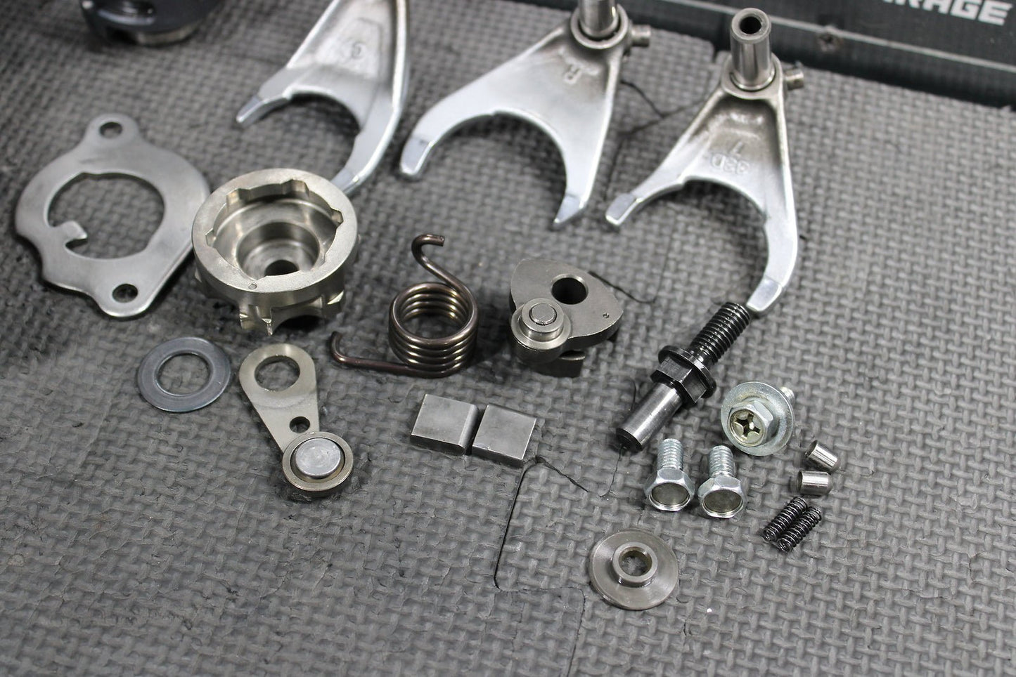 2010 Yamaha YZ450F OEM Engine Transmission Tranny Assembly Gears - hggarage