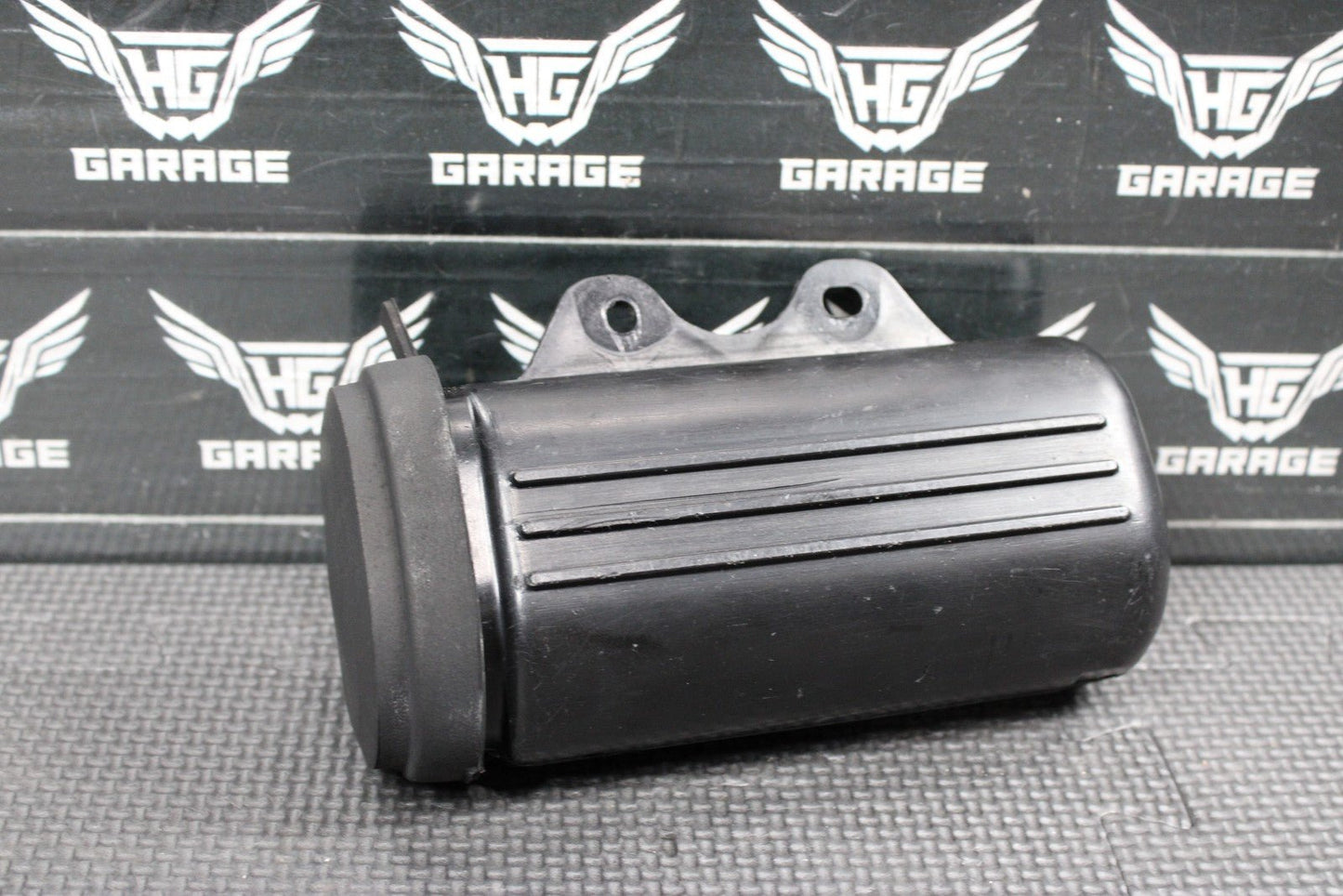 2005 SUZUKI DR200SE OEM FRAME TOOL HOLDER PLASTIC BOX 41551 - 38201 - hggarage