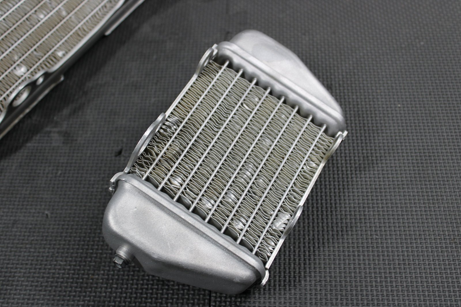 2006 KTM 85SX OEM ENGINE MOTOR COOLING COOLER RADIATOR 47035007100 - hggarage