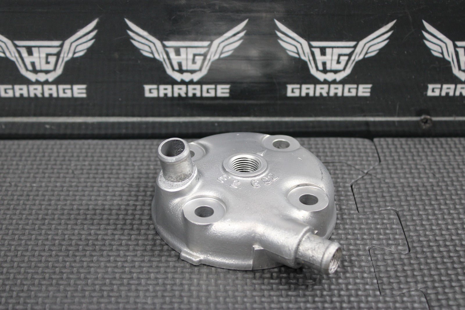 1991 88 - 91 HONDA CR80R OEM ENGINE MOTOR CYLINDER HEAD DOME 12200 - GS2 - 700 - hggarage