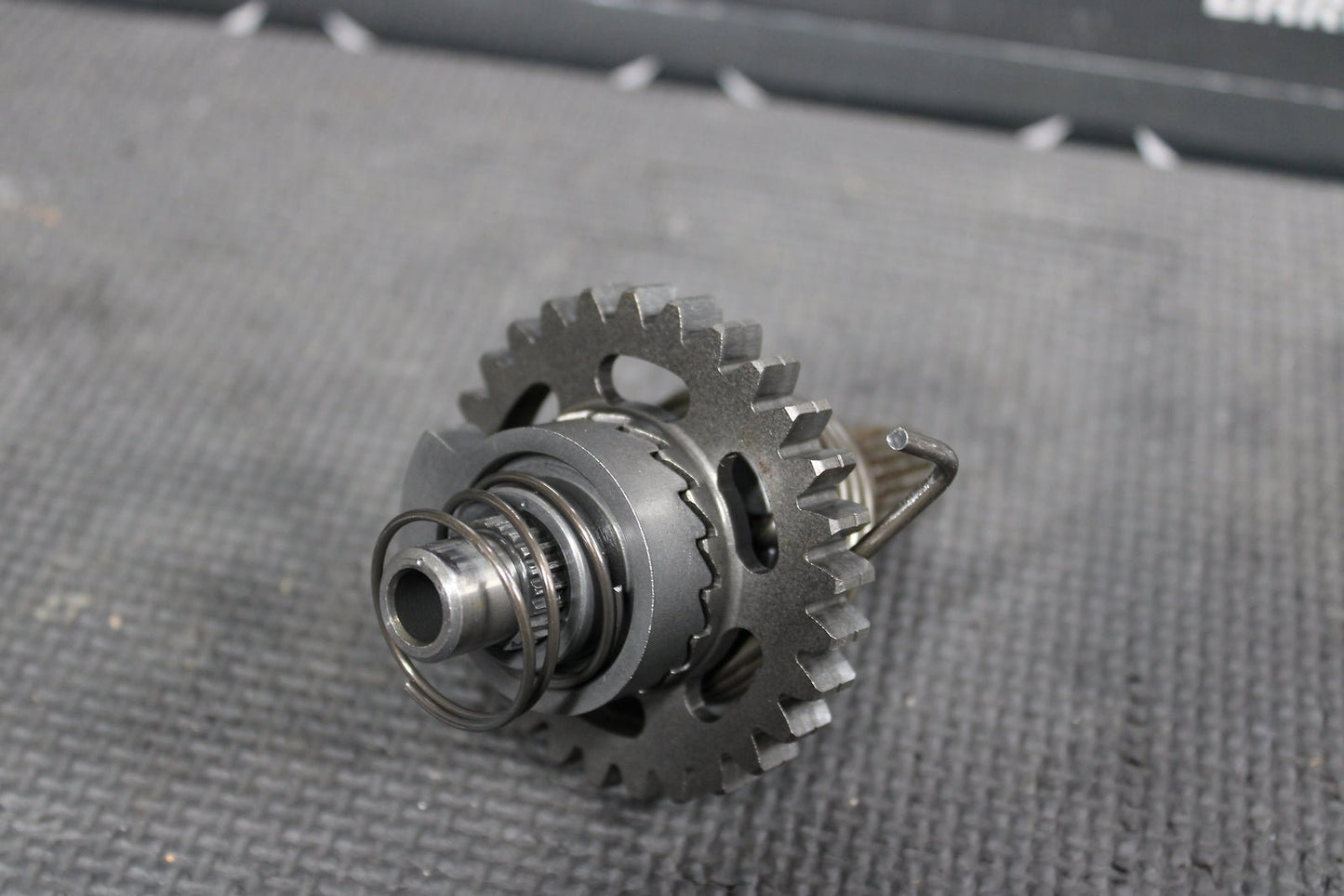 2000 HONDA CR125R OEM KICKSTART KICK START SHAFT W IDLER GEAR 28210 - KS6 - 700 - hggarage