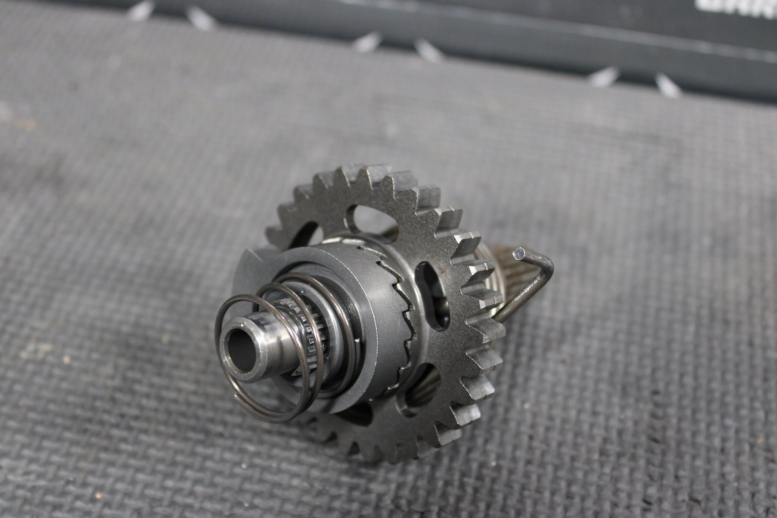 2000 HONDA CR125R OEM KICKSTART KICK START SHAFT W IDLER GEAR 28210 - KS6 - 700 - hggarage