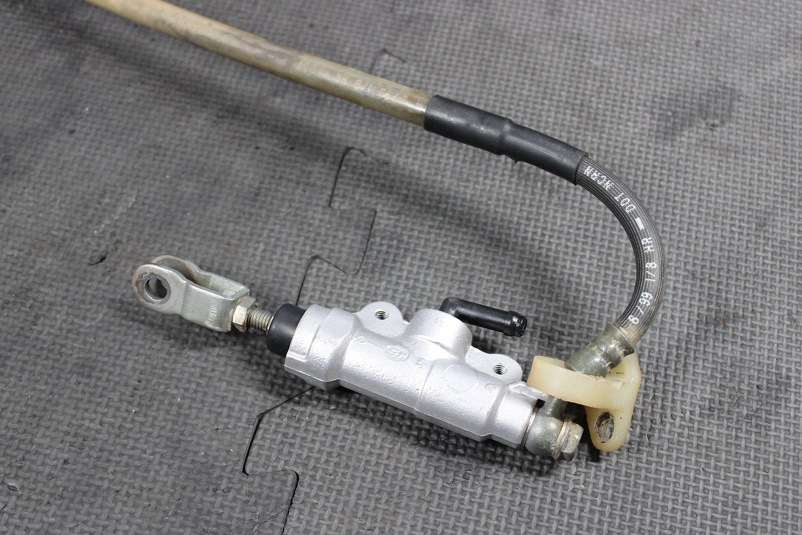 2000 KAWASAKI 98 - 00 KX100 KX80 OEM REAR BACK BRAKE CALIPER MASTER CYLINDER LEVER - hggarage