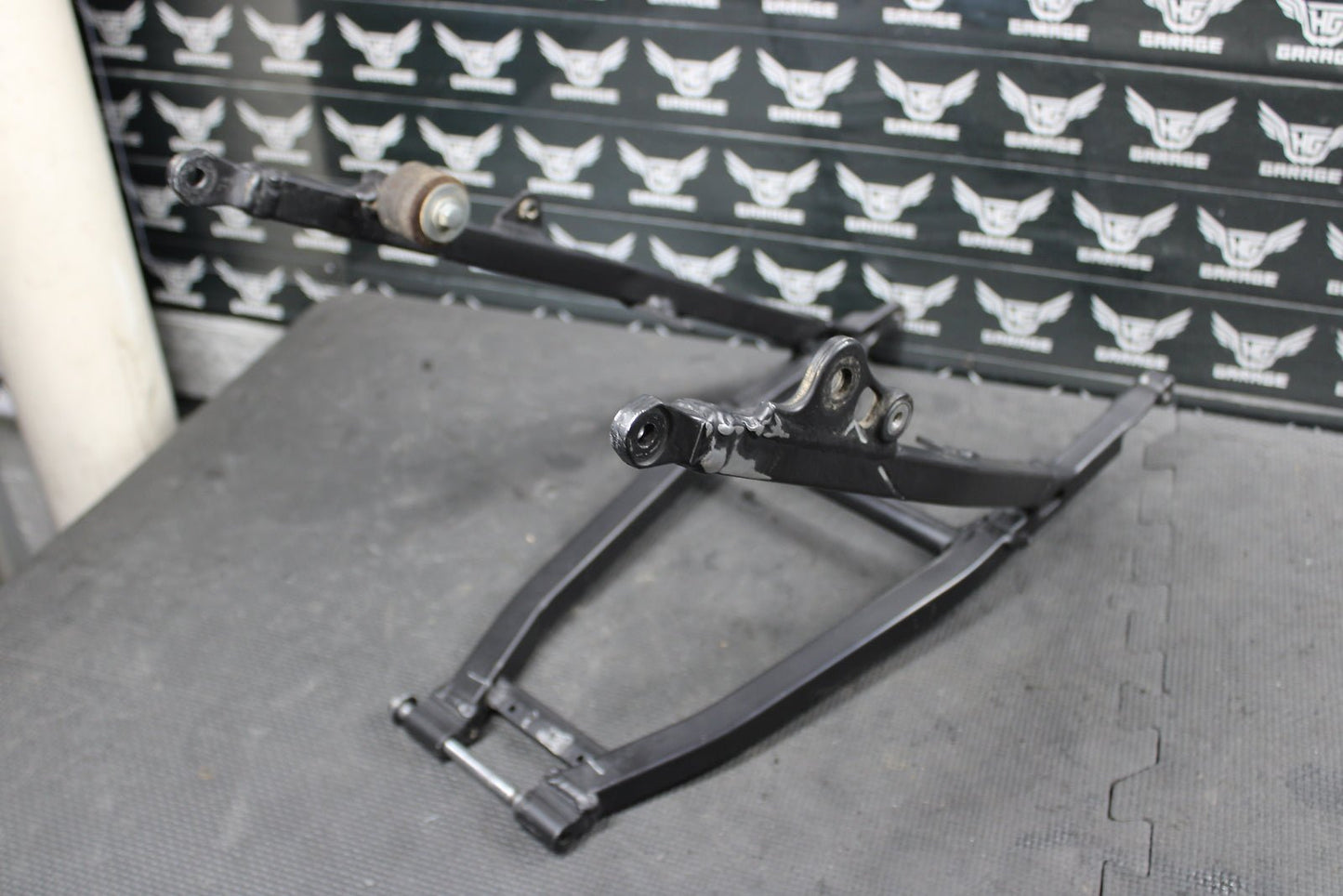 2007 YAMAHA YZ250F YZ450F OEM REAR BACK SUB FRAME SUBFRAME 2S2 - 21190 - 70 - 00 - hggarage