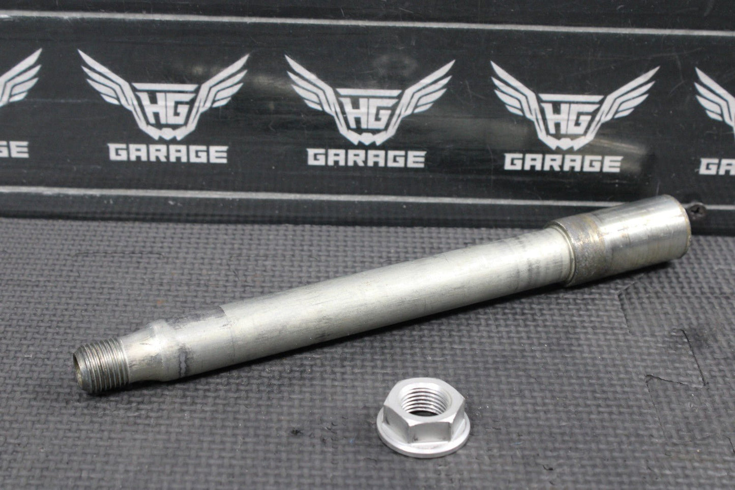 2018 HONDA04 - 22 CRF250R OEM FRONT WHEEL RIM AXLE PIVOT BOLT 44301 - MEN - 000 - hggarage