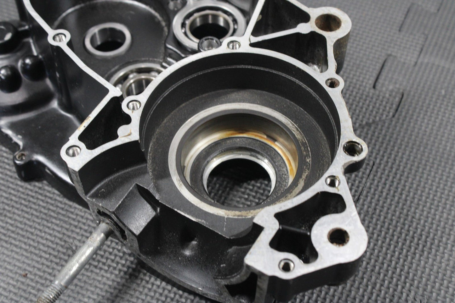 1986 KAWASAKI KDX200 86 - 87 OEM LEFT RIGHT ENGINE MOTOR CRANKCASE CRANK CASES - hggarage