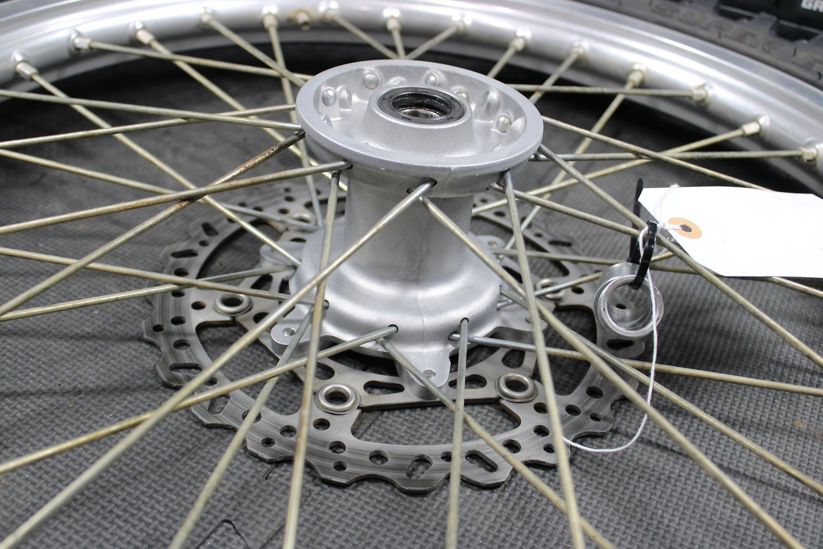 2008 Yamaha YZ450F OEM Excel Front Wheel Rim Hub Assembly 5NY - 25111 - 00 - 00 - hggarage