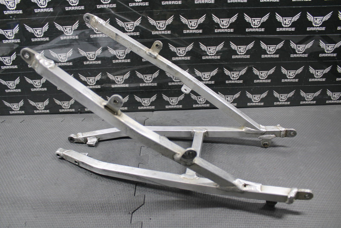 2000 2001 HONDA CR125R CR250R OEM REAR BACK SUB FRAME SUBFRAME 50200 - KZ3 - J30 - hggarage