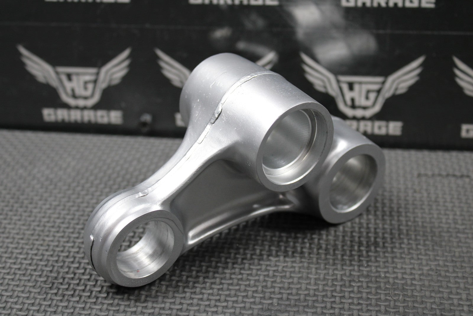 2001 96 - 01 HONDA CR500R OEM REAR SHOCK LINKAGE CUSHION ARM 52465 - MAC - 740 NICE! - hggarage