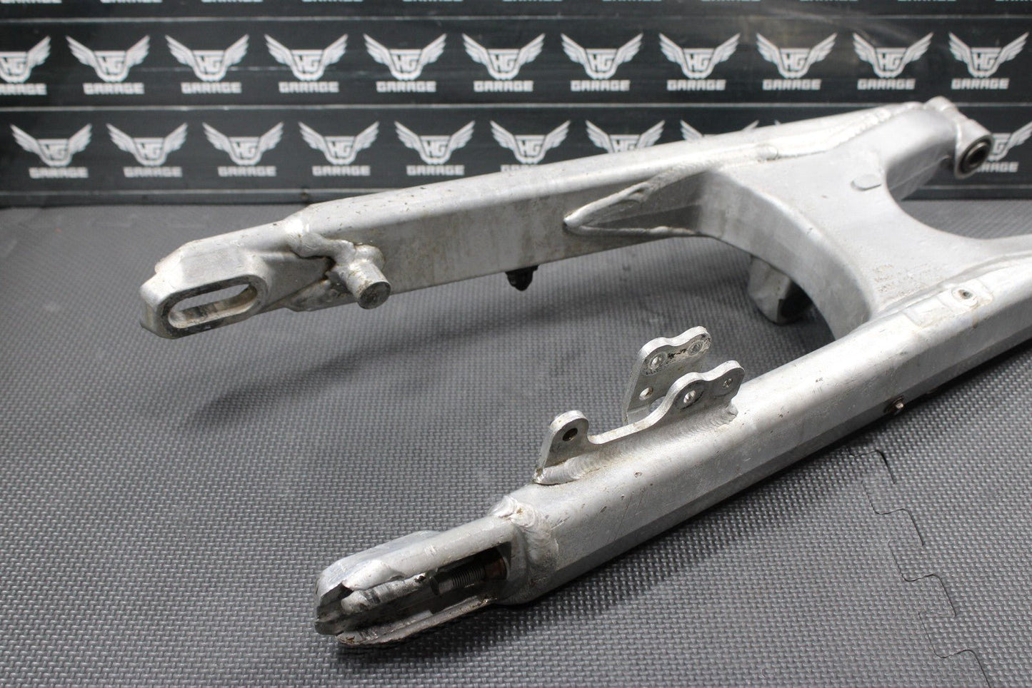 2000 KTM 125 200 250 300 380 OEM SWINGARM SWING ARM SUSPENSION 50304030244 - hggarage