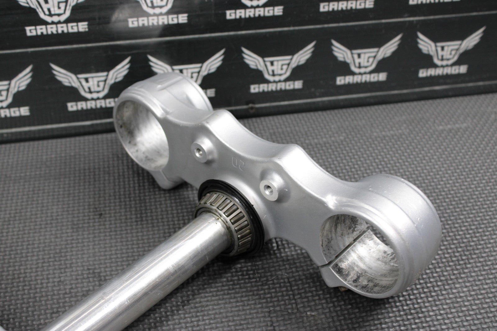 2000 KTM 250 EXC OEM FRONT FORKS LOWER UPPER TRIPLE TREE STEM CLAMP 59001034020 - hggarage