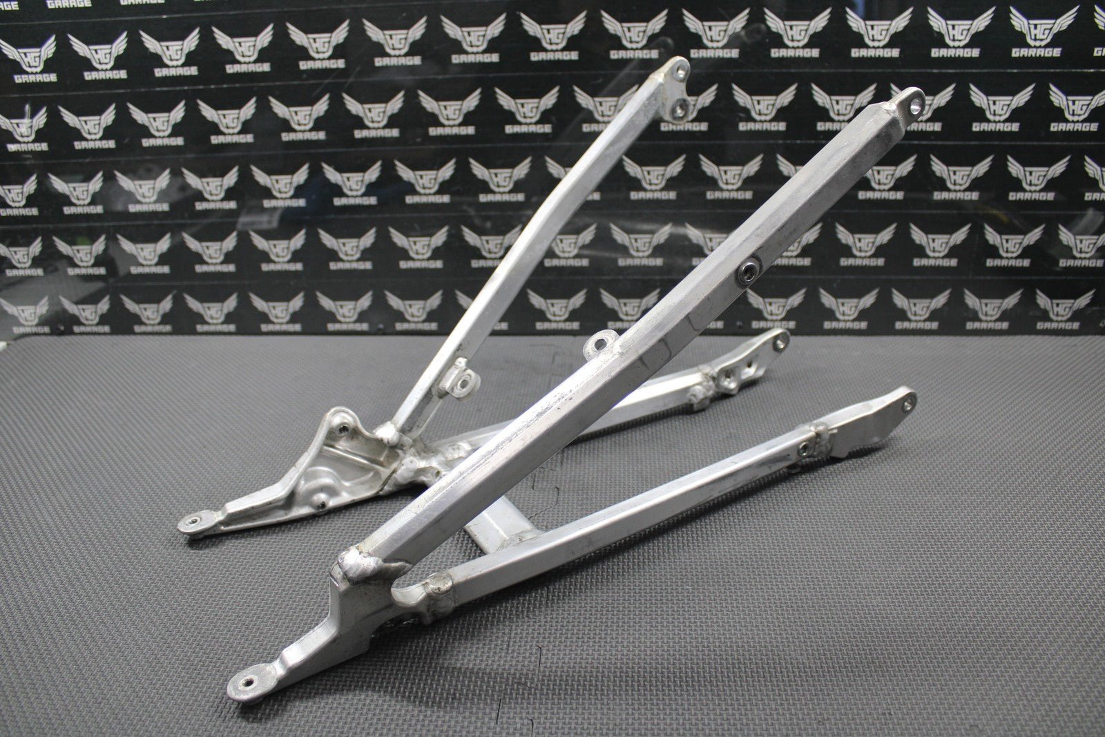 2020 SUZUKI RMZ250 18 - 20 RMZ450 OEM REAR BACK SUB FRAME SUBFRAME 41200 - 37K0 NICE - hggarage