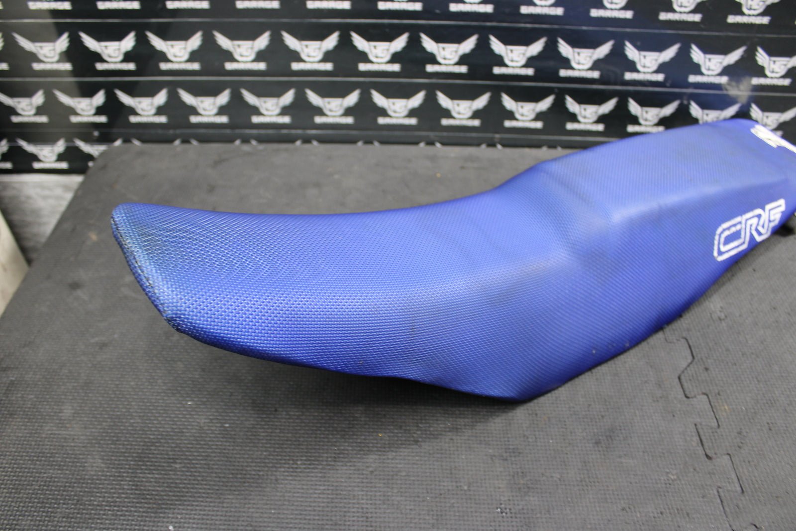 2005 HONDA CRF250R OEM SEAT SADDLE CUSHION ASSEMBLY77100 - KRN - 730 - hggarage