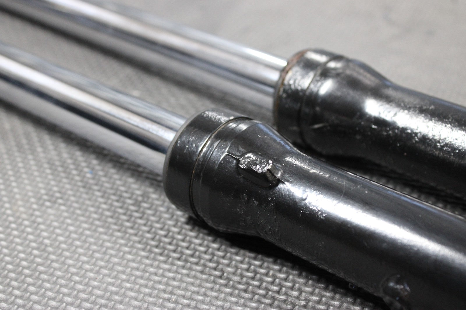 1997 YAMAHA RT100 OEM RIGHT LEFT FRONT SUSPENSION FORKS SHOCKS - hggarage