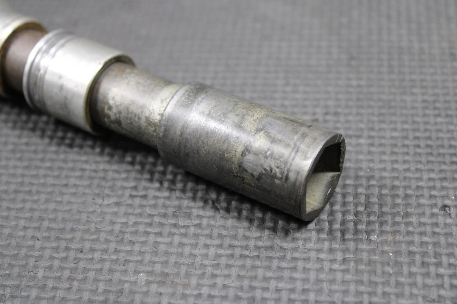 2003 YAMAHA YZ125 OEM FRONT WHEEL RIM AXLE PIVOT BOLT W COLLARS 5BE - 25181 - 00 - 00 - hggarage