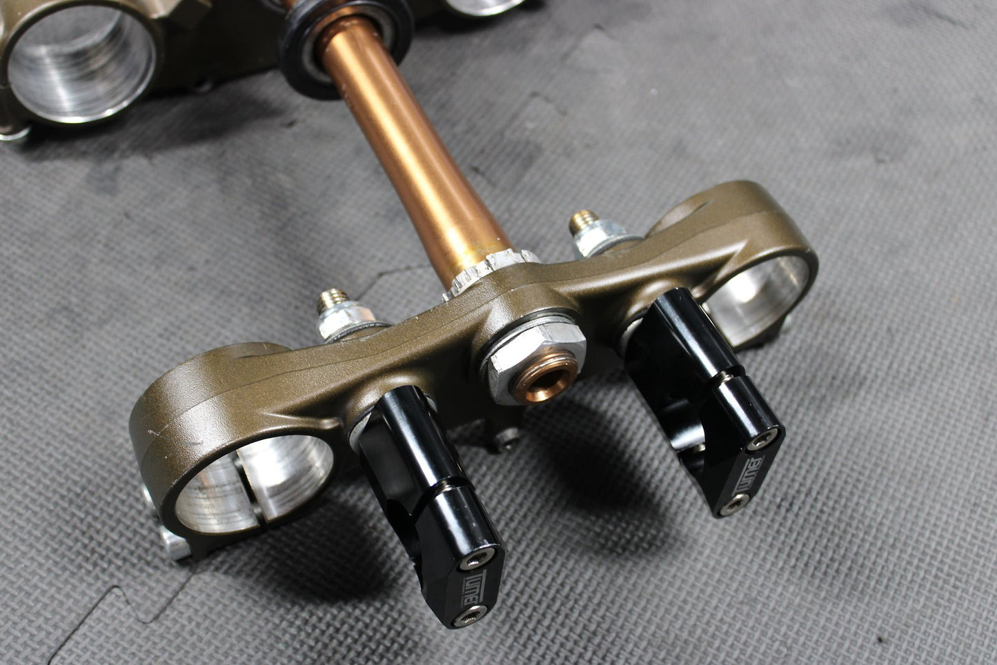 2008 Kawasaki KX250F OEM Front Forks Lower Upper Triple Tree Stem Clamp - hggarage