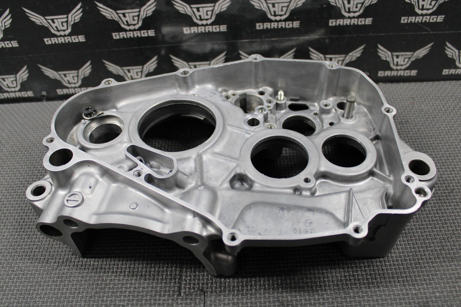 2022 KAWASAKI 19 - 22 KX450 KX450SR OEM RIGHT CRANKCASE CRANK CASE 14101 - 0018 GOOD - hggarage