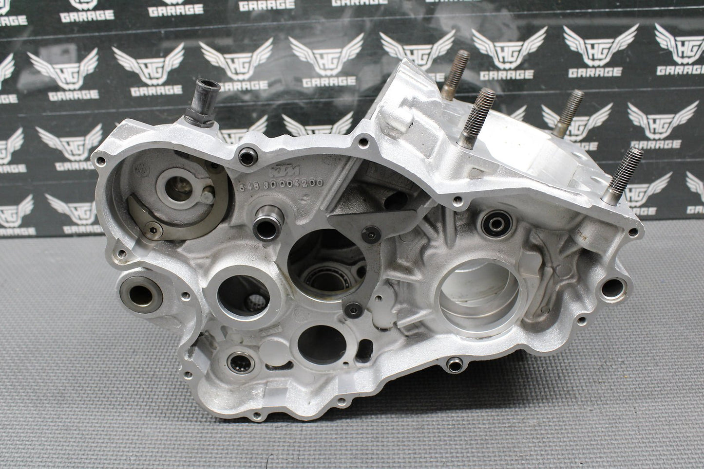 1991 KTM 300 EXC OEM LEFT RIGHT ENGINE MOTOR CRANKCASE CRANK CASES 54630004200 - hggarage