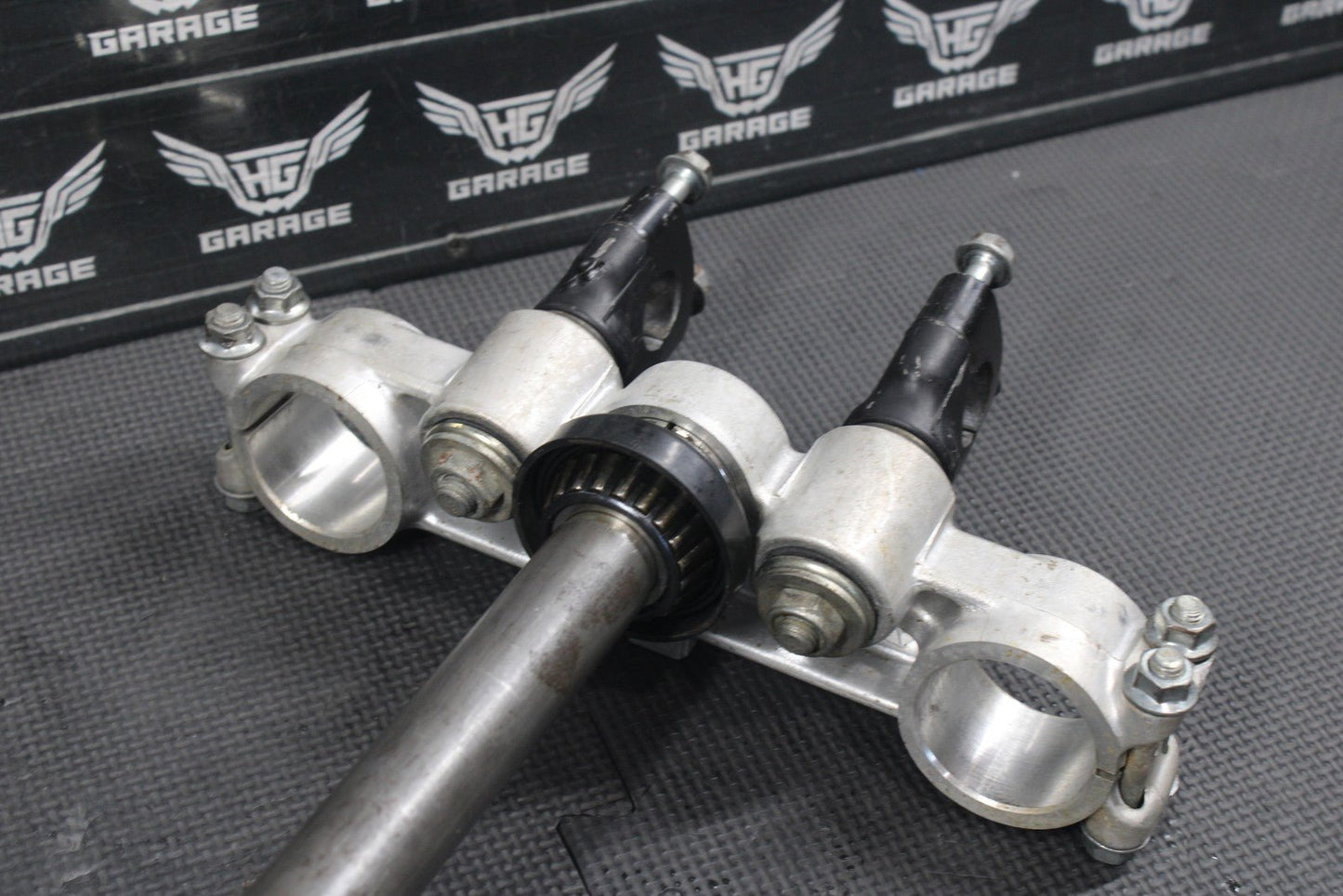 1986 KAWASAKI KDX200 OEM FRONT FORKS LOWER UPPER TRIPLE TREE STEM CLAMP SET - hggarage