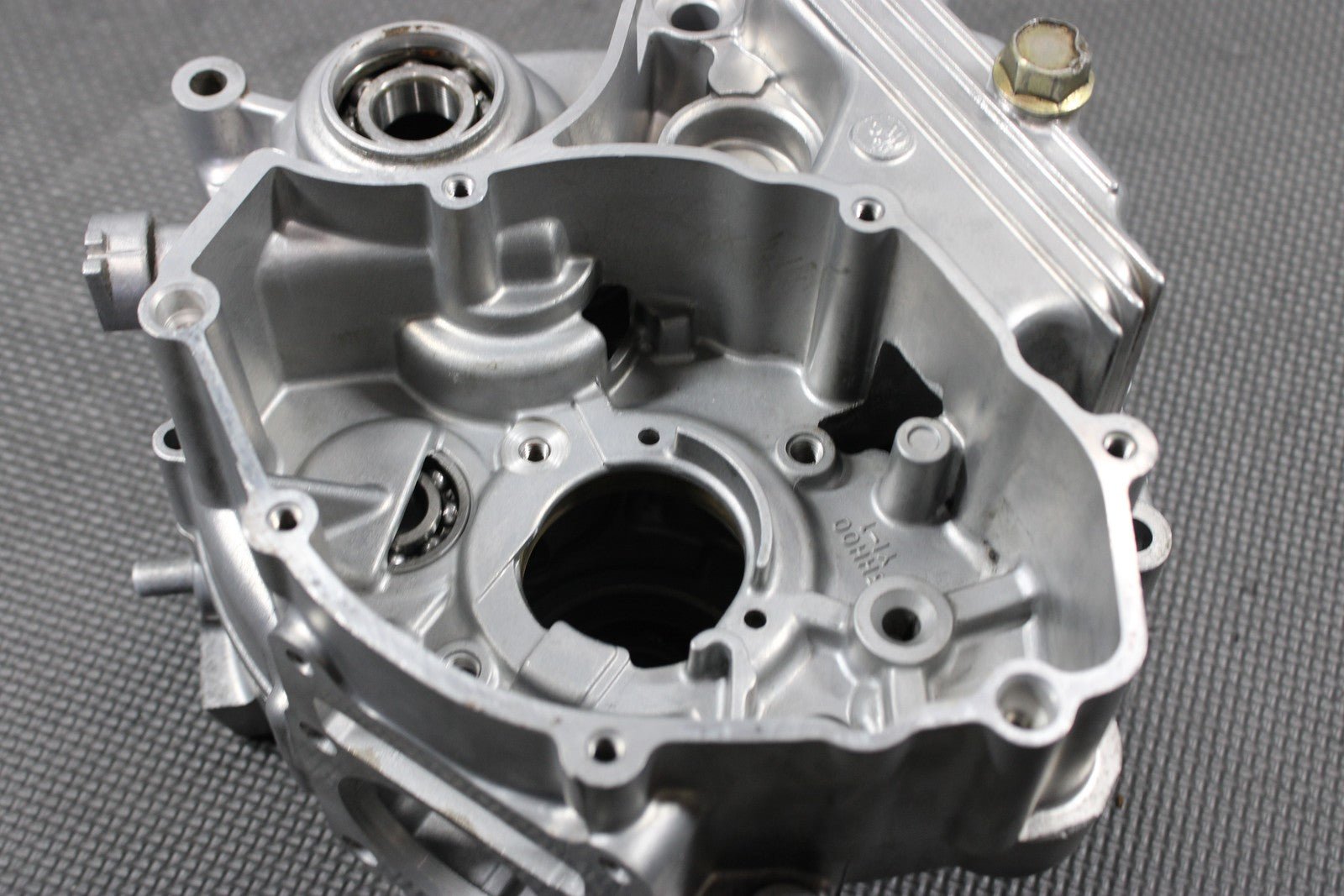 2000 YAMAHA 00 - 08 TTR125L OEM LEFT RIGHT ENGINE MOTOR CRANKCASE CRANK - hggarage