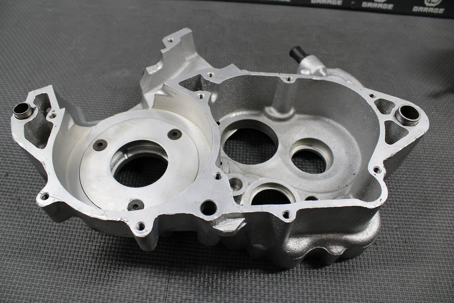 1991 KTM 300 EXC OEM LEFT RIGHT ENGINE MOTOR CRANKCASE CRANK CASES 54630004200 - hggarage
