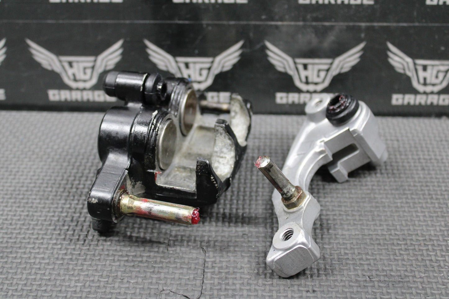 1989 HONDA 88 - 89 XR250R 87 CR250R CR500R OEM FRONT BRAKE CALIPER 45100 - MN1 - 872 - hggarage