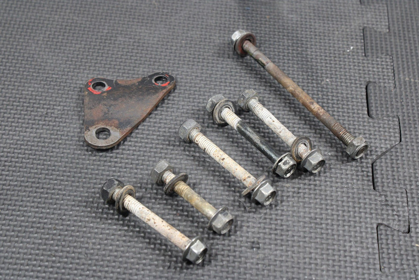 1987 YAMAHA TW200 OEM ENGINE MOTOR MOUNT STAY BRACKETS 1RL - 21316 - 00 - FH - hggarage