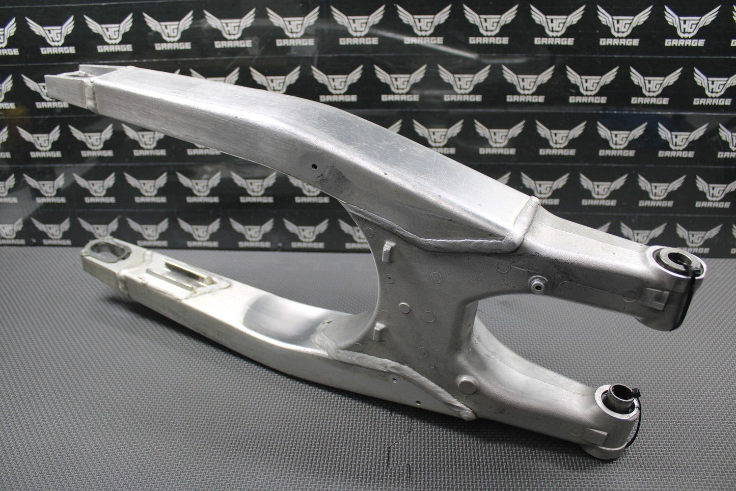 2008 HONDA 08 - 09 CRF250R 08 - 17 CRF250X OEM SWINGARM SWING ARM 52200 - KRN - A10 GOOD - hggarage