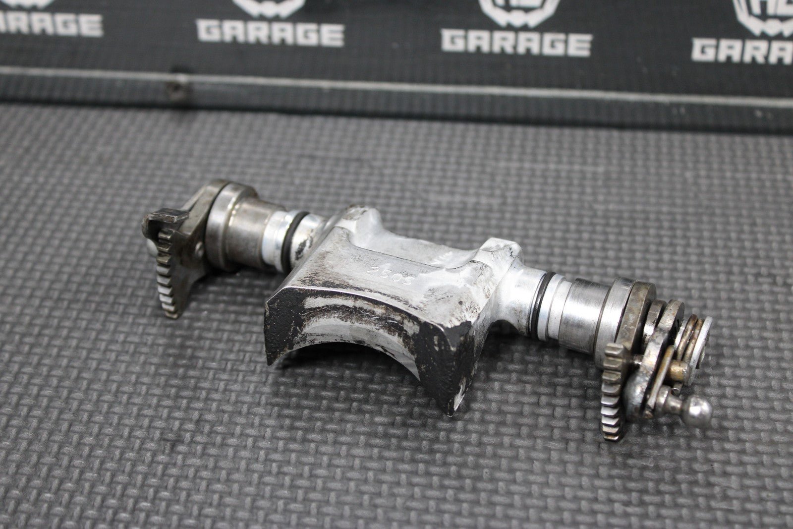 2000 KTM 250 EXC OEM COMPLETE ENGINE POWER VALVE EXHAUST VALVE 54637061444 - hggarage