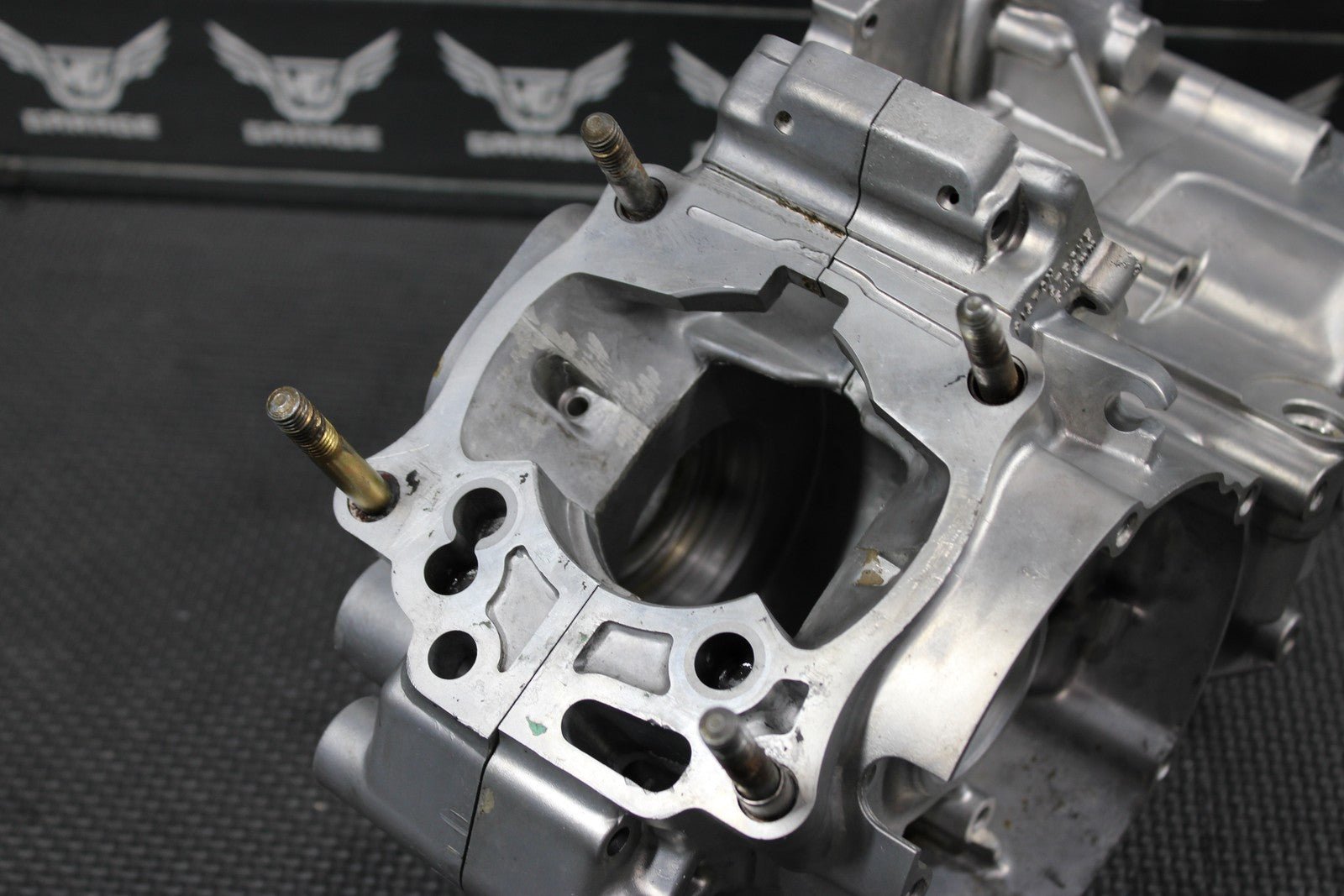 1996 KAWASAKI KX125 OEM LEFT RIGHT ENGINE MOTOR CRANKCASE CRANK CASES BLOCK - hggarage