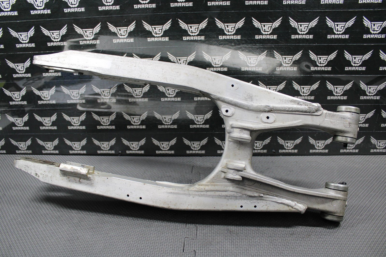 1988 HONDA CR125R OEM SWINGARM SWING ARM REAR SUSPENSION 52000 - KS6 - 830 GOOD! - hggarage
