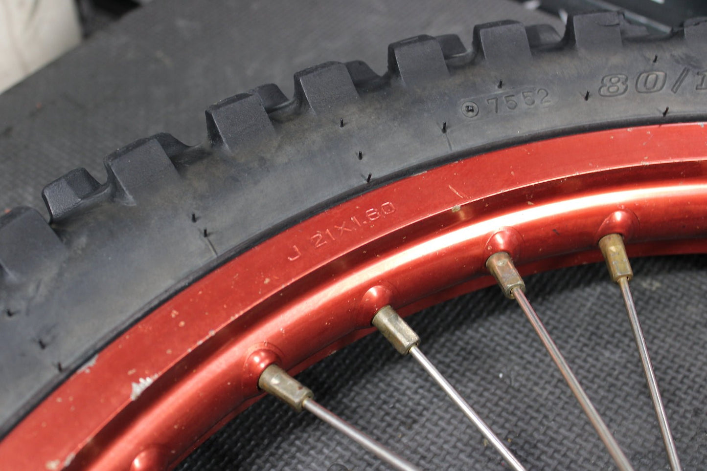 2006 YAMAHA YZ250F YZ426F YZ450F RED PRO WHEEL OEM HUB FRONT WHEEL RIM TIRE - hggarage