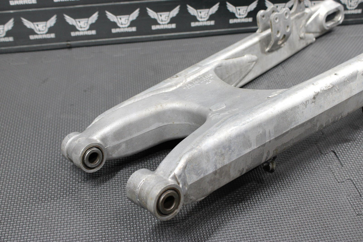 2000 KTM 125 200 250 300 380 OEM SWINGARM SWING ARM SUSPENSION 50304030244 - hggarage