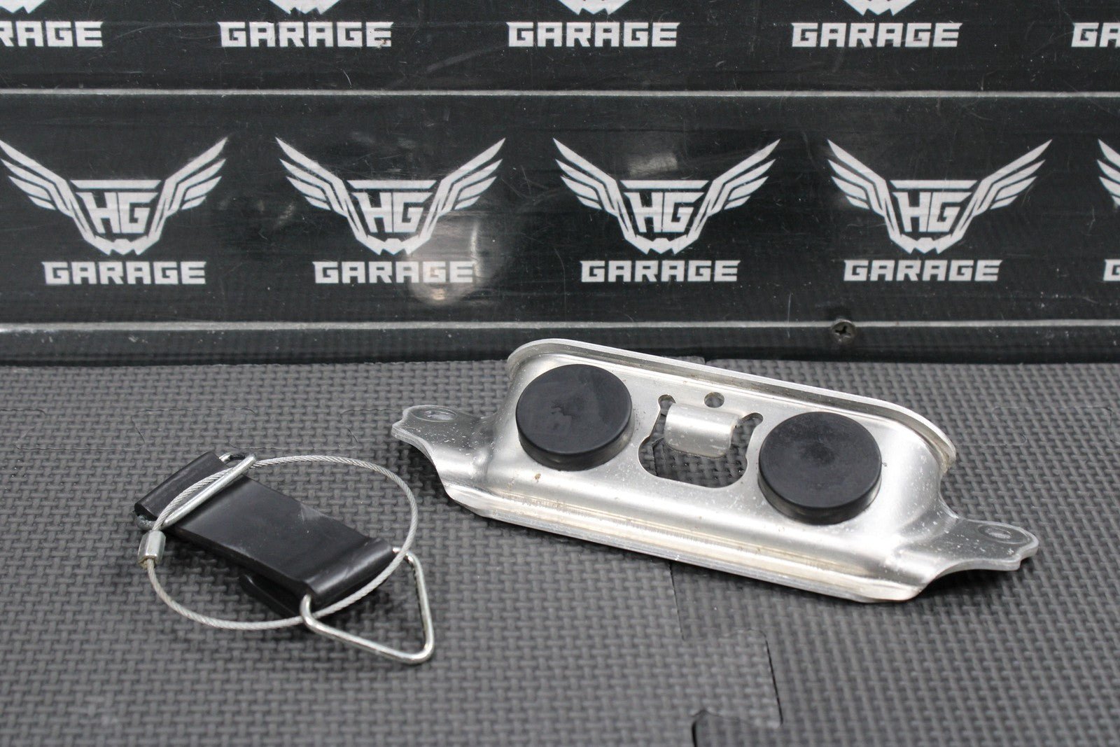 2019 HONDA 19 - 21 CRF250RX 17 - 20 CRF450RX OEM FUEL TANK STRAP STAY SUPPORT - hggarage