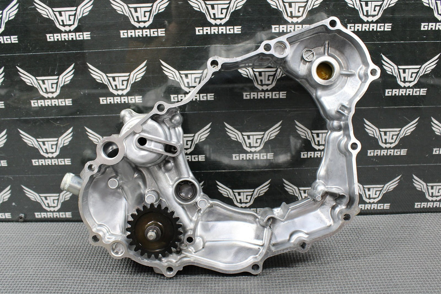 2019 YAMAHA 15 - 19 YZ250FX OEM RIGHT SIDE CASE INNER CLUTCH COVER WATER PUMP NICE - hggarage