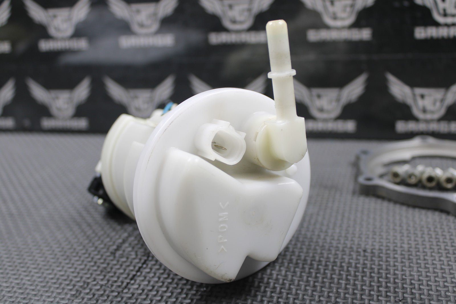 2020 YAMAHA 17 - 22 YZ250F YZ450F OEM GAS FUEL TANK PUMP UNIT 33D - 13907 - 02 - 00 GOOD - hggarage