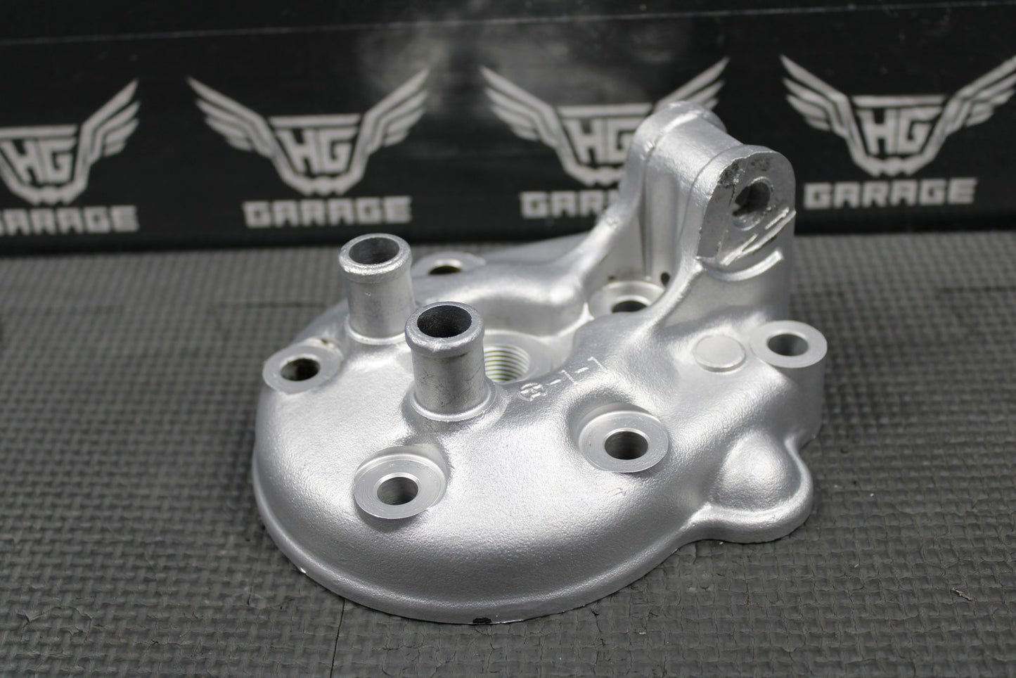 1990 KAWASAKI KX125 OEM ENGINE MOTOR CYLINDER HEAD COVER CAP DOME 11001 - 1316 - hggarage