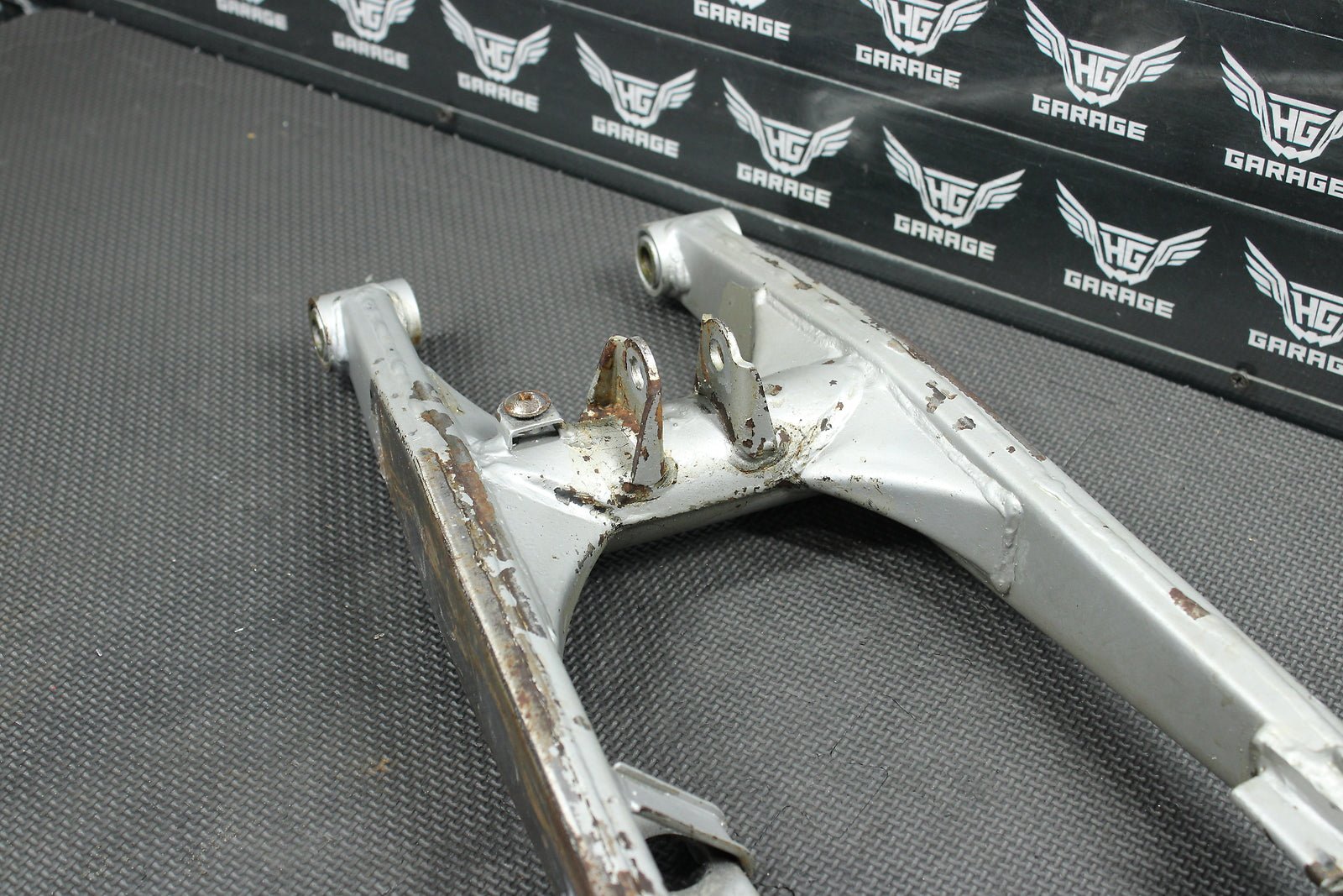 1998 Kawasaki KX60 OEM Swingarm Swing Arm Suspension 33001 - 1307 - Tx - hggarage