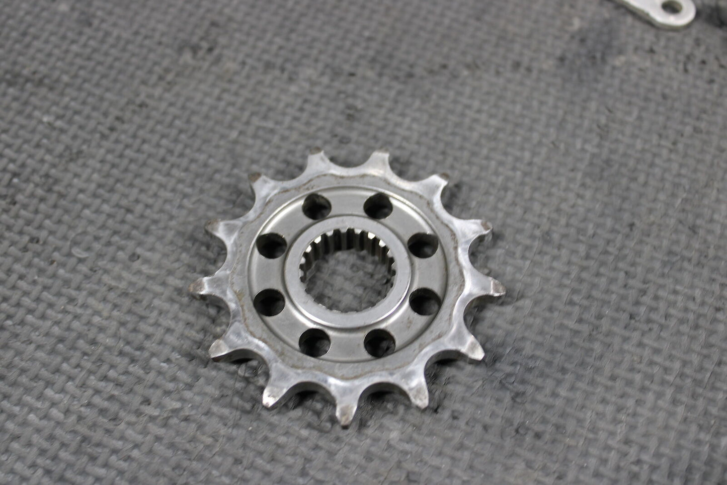 2008 KAWASAKI KX250F OEM MOTOR ENGINE FRONT SPROCKET COVER 14026-0026