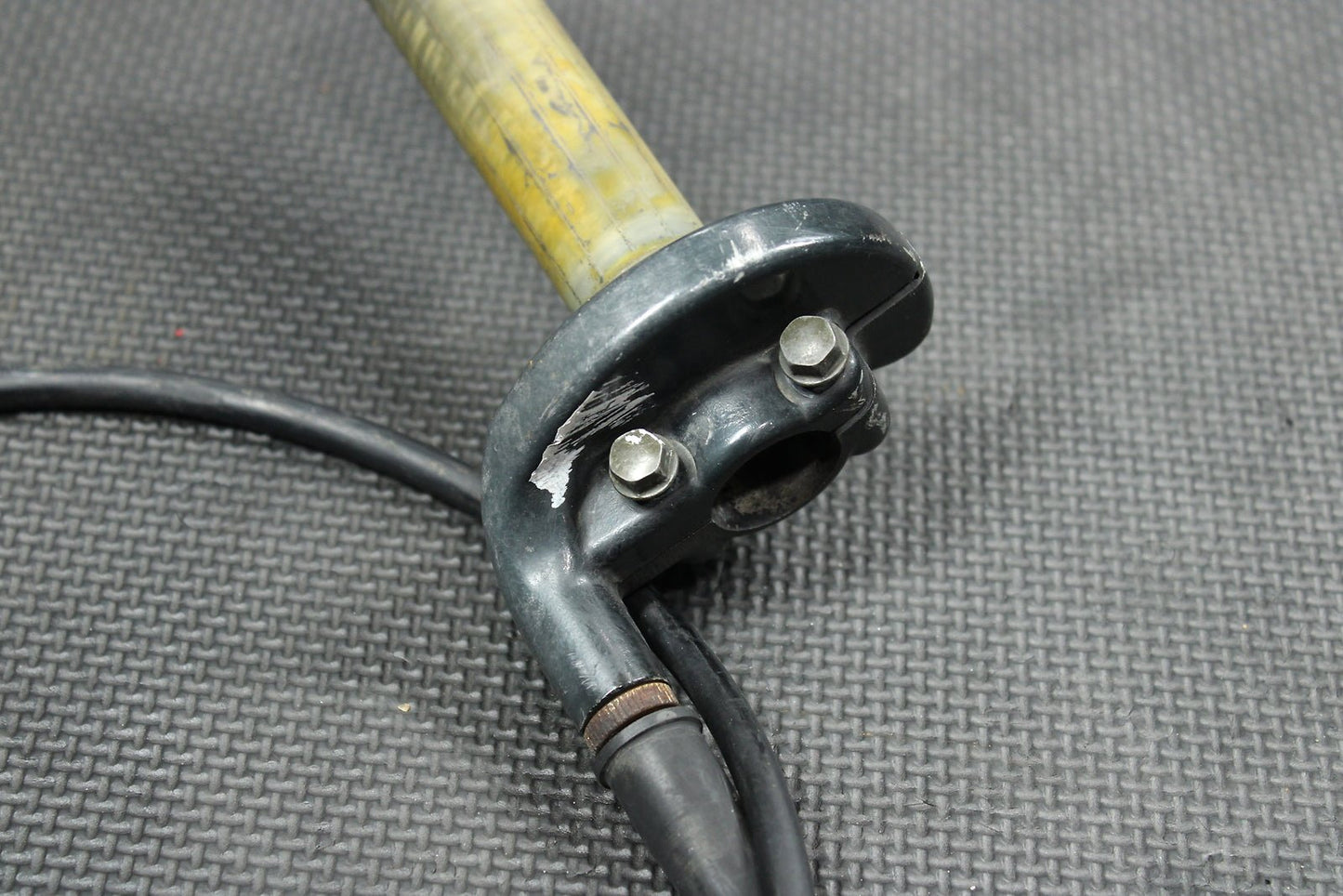 1993 Honda CR80R 86 - 95 OEM Right Throttle Grip Cable Tube Assembly 17910 - GS2 - 600 - hggarage