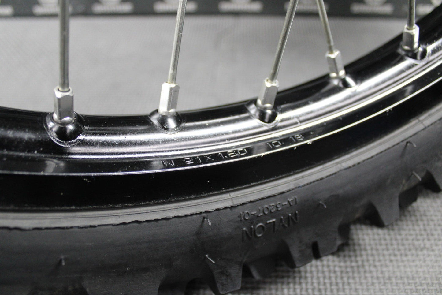 2019 SUZUKI 19 - 20 RMZ250 RMZ450 OEM FRONT WHEEL RIM HUB TIRE 54100 - 37K00 GOOD! - hggarage