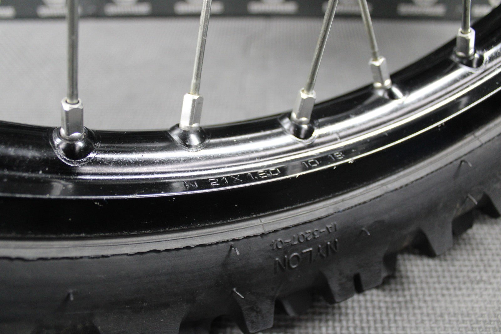2019 SUZUKI 19 - 20 RMZ250 RMZ450 OEM FRONT WHEEL RIM HUB TIRE 54100 - 37K00 GOOD! - hggarage