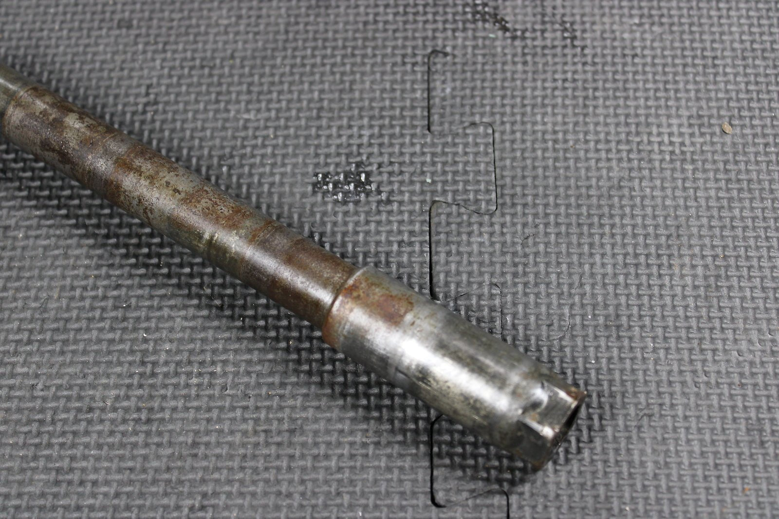 1999 YAMAHA YZ125 OEM FRONT WHEEL RIM AXLE PIVOT BOLT 5BE - 25181 - 00 - 00 - hggarage