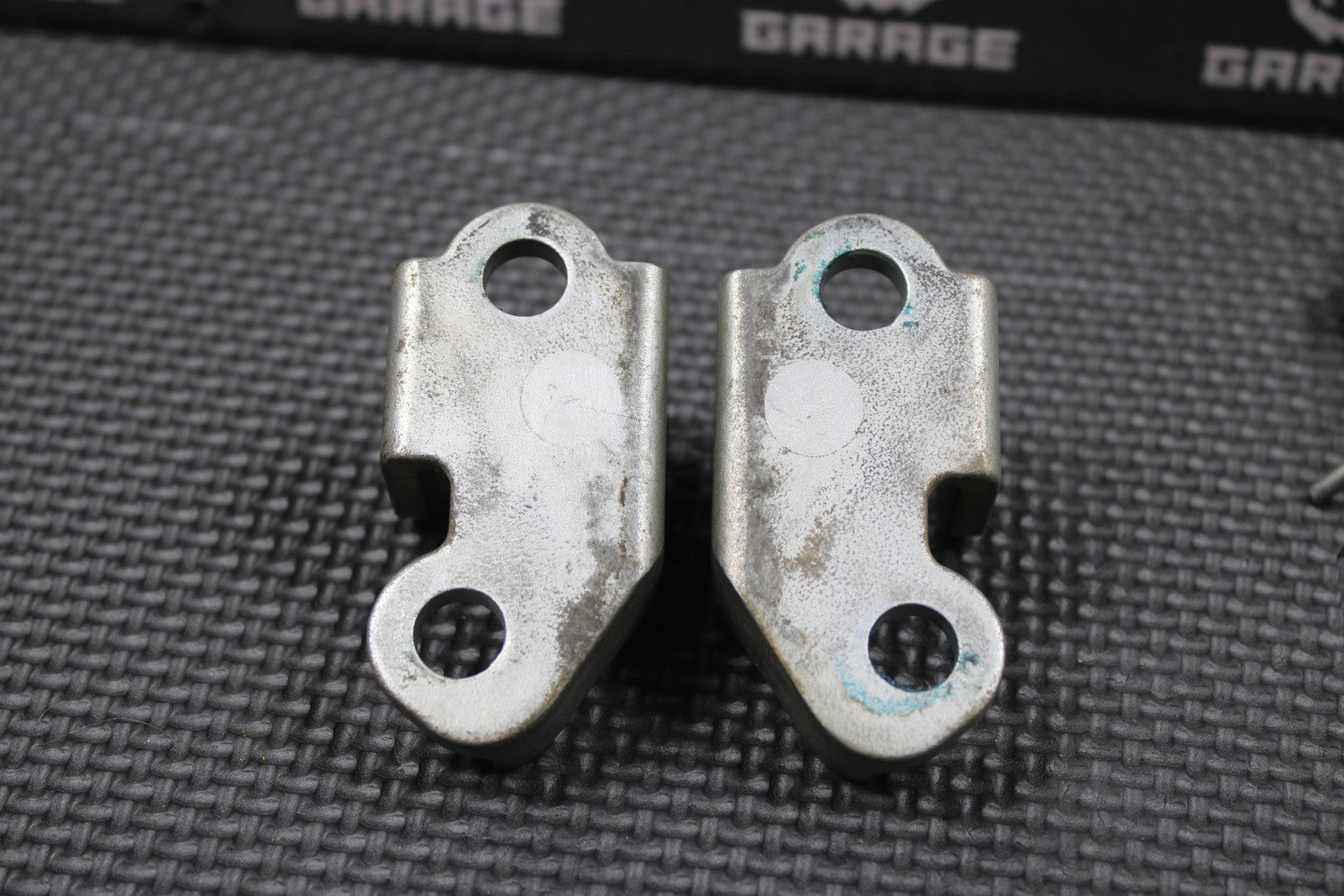 2019 SUZUKI RMZ250 RMZ450 OEM RIGHT LEFT FOOTPEG FOOTREST MOUNTING BRACKETS - hggarage