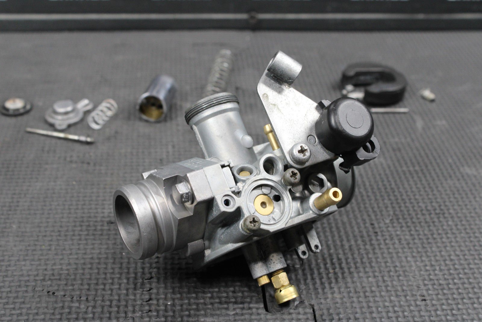 2008 KAWASAKI KLX140 KLX140L OEM KEIHIN CARB CARBURETOR 15004 - 0024 - hggarage