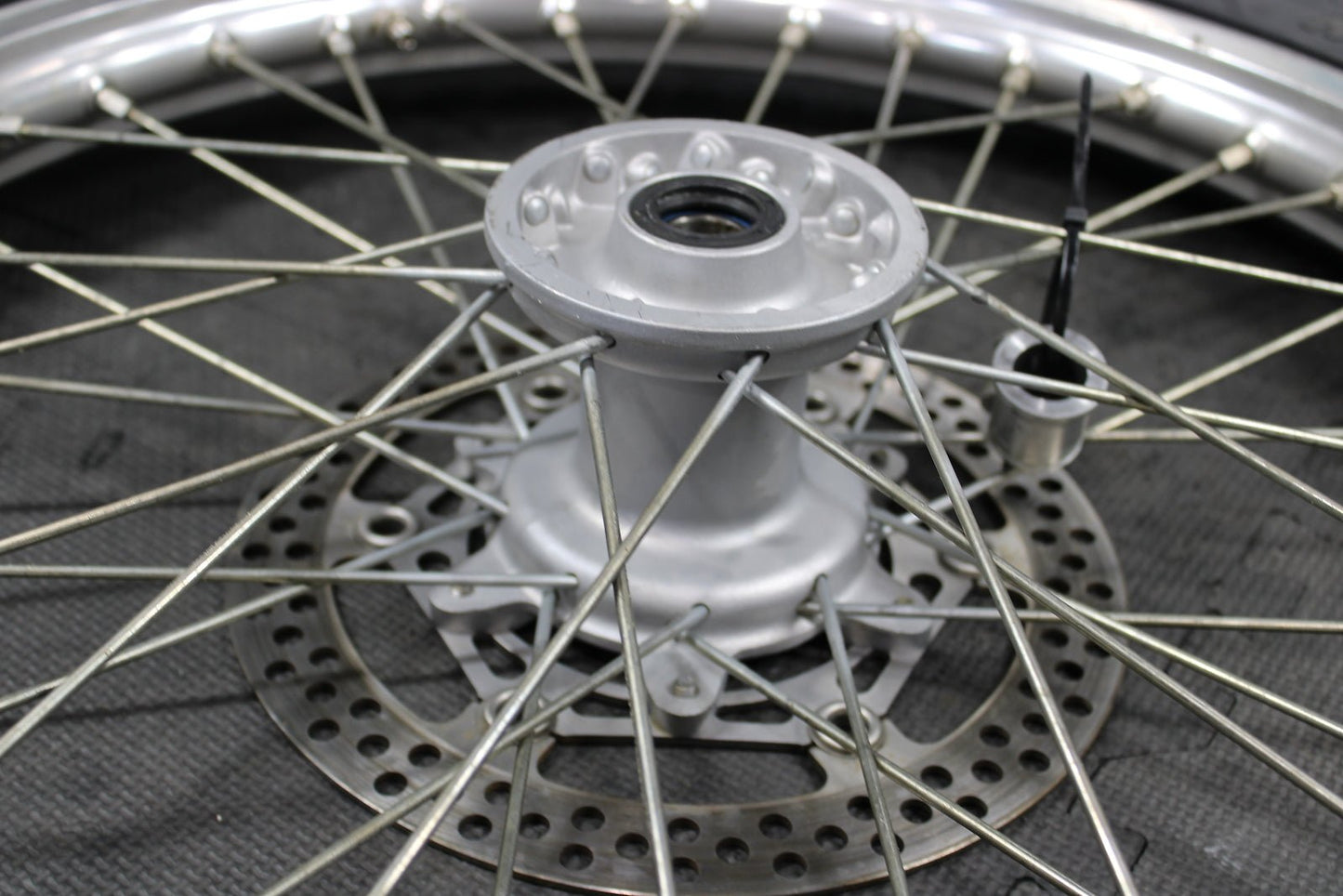 2006 Yamaha 06 - 08 YZ250 2006 YZ450F OEM Front Wheel Rim 5NY - 25111 - 00 - 00 - hggarage
