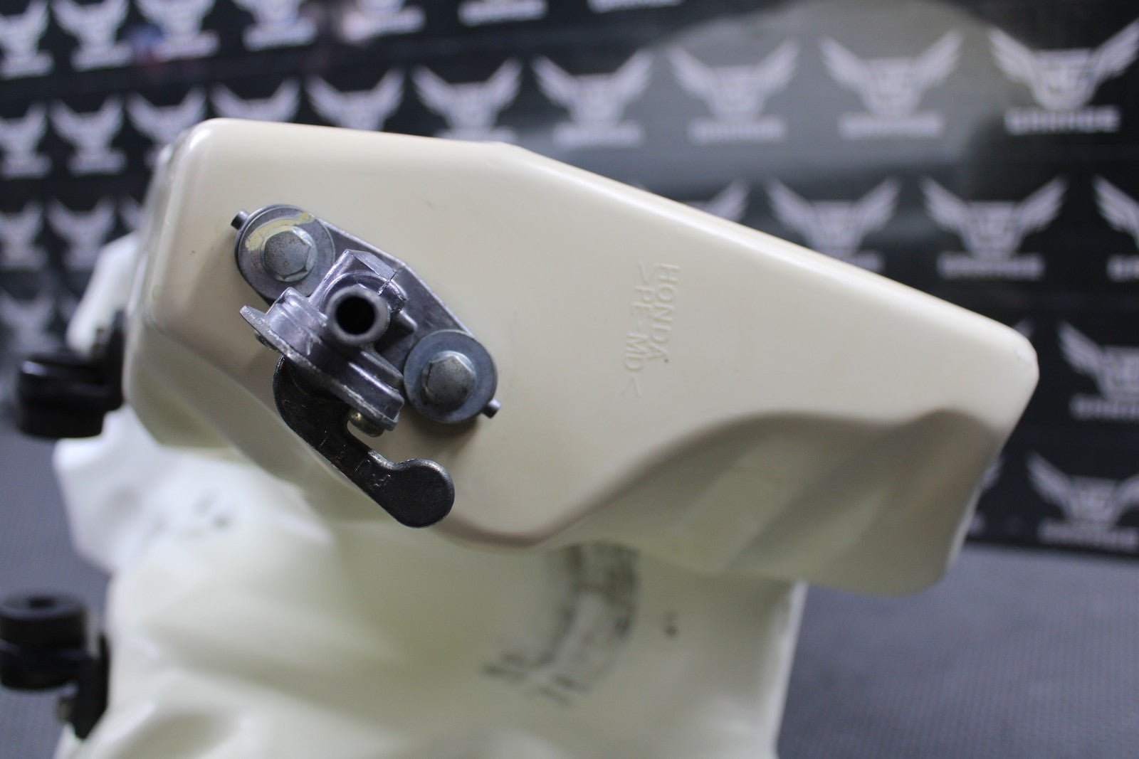 2001 HONDA CR500R OEM GAS FUEL TANK CELL PETROL RESERVOIR 17510 - MAC - 860 NICE!! - hggarage